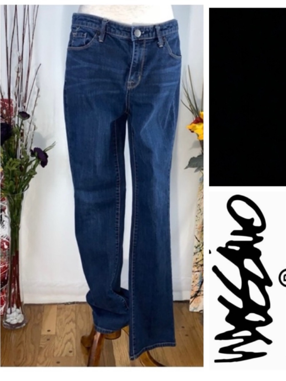 Mossimo Curvy bootcut denim blue jeans.
